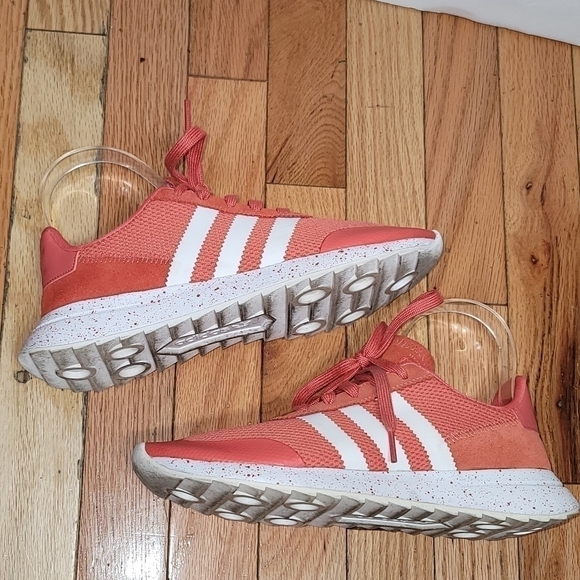 Adidas Tubular Trainers with Speckled Sole - Picture 3 of 7